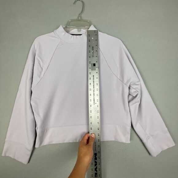 On-Running Womens Medium Cotton Crew Neck Cropped Boxy Sweatshirt Lilac Purple - Picture 3 of 6